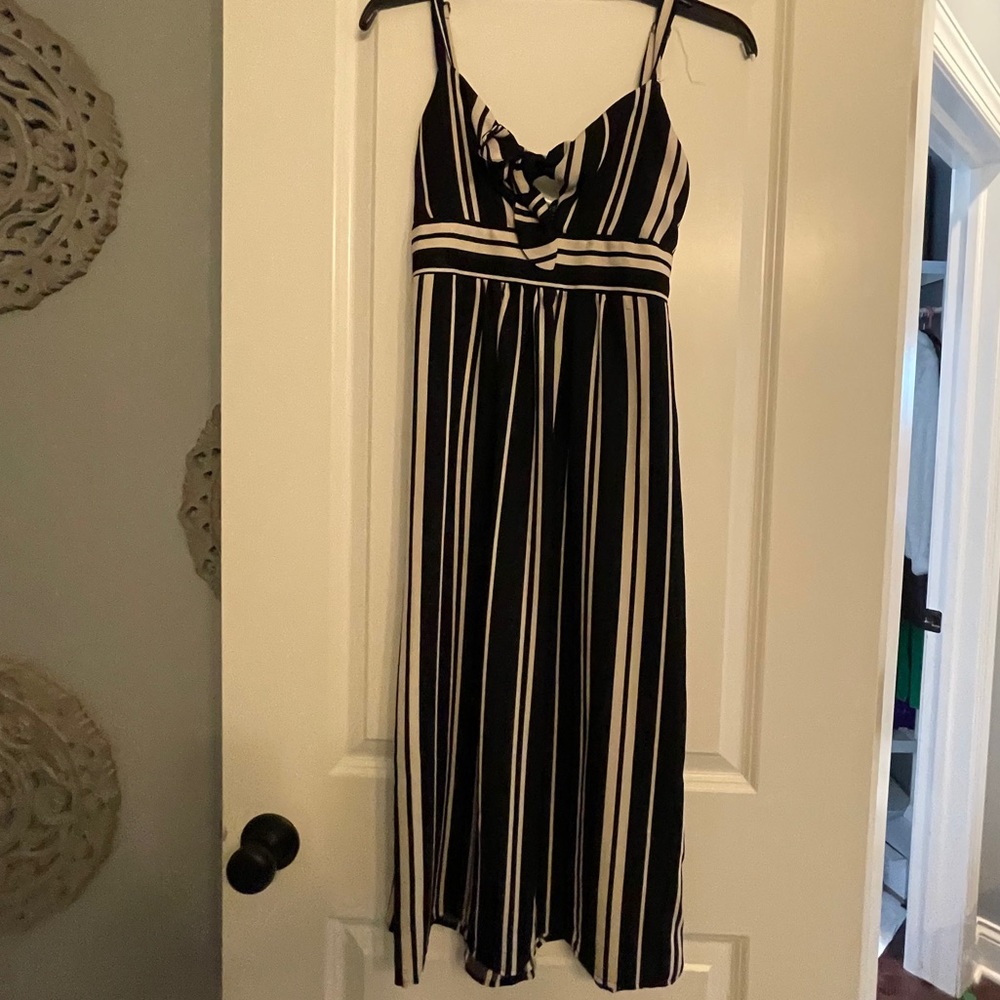 NWT White & Black  Midi Dress SZ S